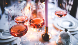 Il cirò rosato in mezzo al guado Il cirò rosato in mezzo al guado