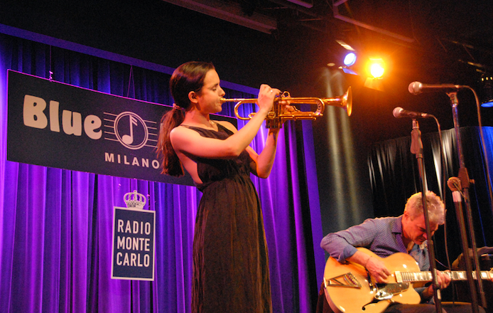 Andrea Motis al Blue Note Milano (© Samuel Cogliati)